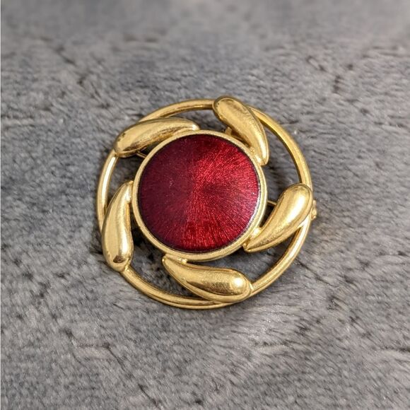 Vintage  1960's Goldtone & Red Enamel Circle Brooche/Pendant - Picture 5 of 7